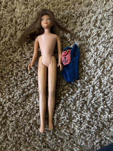 Barbie doll 1965 Skipper doll brunette bend legs original bathing suit