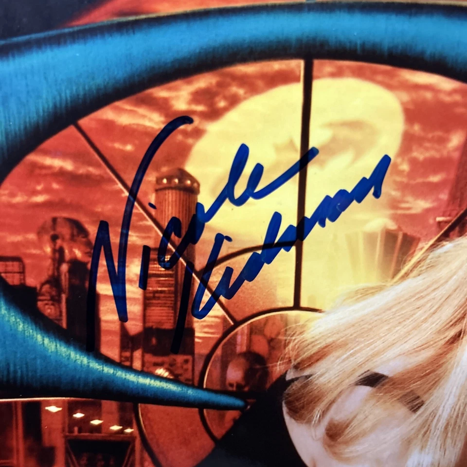 Stunning BATMAN FOREVER Nicole Kidman 8x10 Authentic Hand Signed Photo + COA - Image 3 of 4