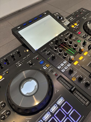 Pioneer XDJ-RX3 2-Channel Standalone DJ Controller - MINT - Picture 3 of 12