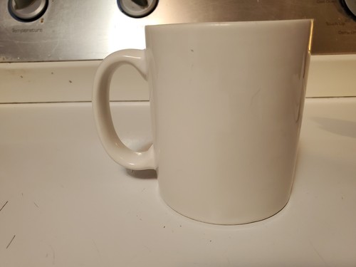 I'm just a kid trapped in this 40 year OLD body Cup/ Mug 1988 Lady Love Gifts - Picture 4 of 6