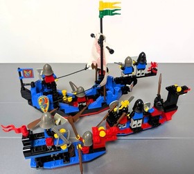 LEGO 6057 Black Knight Ship + 6018 Dragon Ship Minifigures