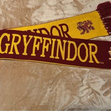 Harry Potter Gryffindor Scarf Universal Studios Wizarding World Burgundy Gold