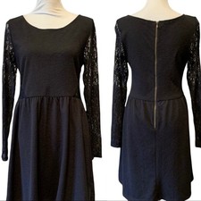 Black Sheer Lace Perforated Sleeves & Peekaboo Side Waist Dress Size Large