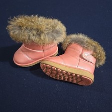 Little Girls Pink Faux Fur Snow Boots Size 5.5