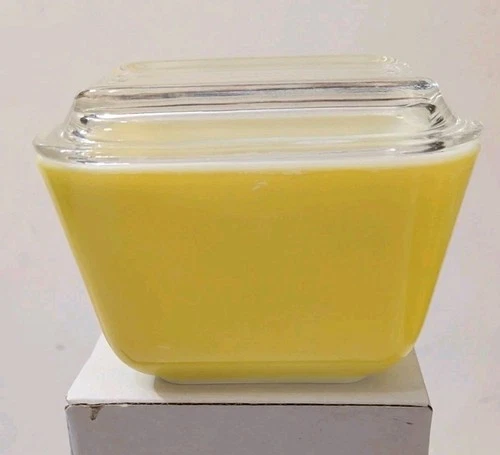 Vintage Pyrex 501-B Yellow 1-1/2 Cup Refrigerator Dish with Glass Lid 501-C