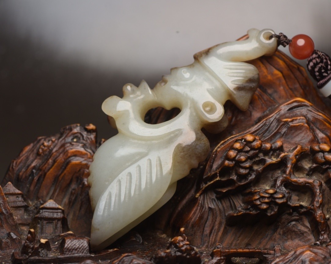 Chinese Hetian Jade Nephrite Artisan Carved Organic Bird Carving Pendant