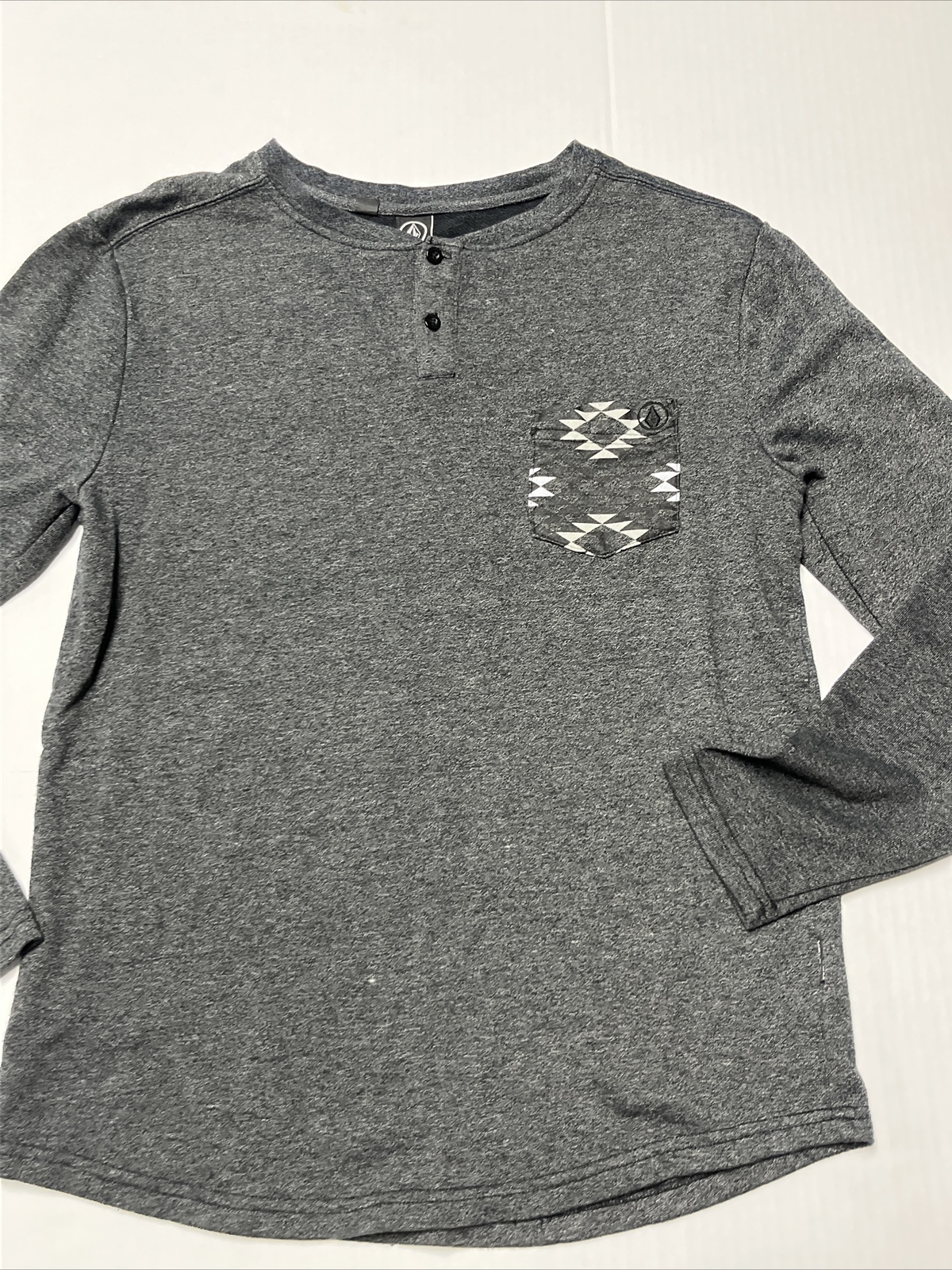 Volcom Henley Style Shirt Men Medium Gray Contrast Tribal Geometric Pocket Shirt