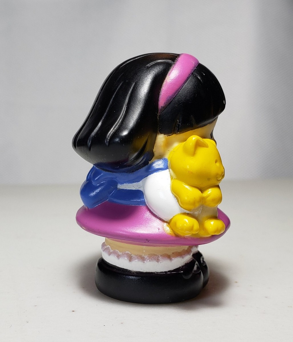 Fisher Price Little People SONYA LEE with YELLOW CAT 2001 Asian