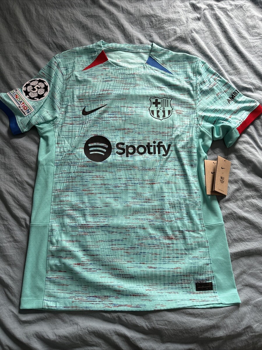 Barcelona Away pedri 8 Jersey Size Médium Champions League