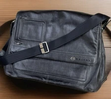 Piquadro Vibe Messenger Bag Shoulder Briefcase Laptop iPad Italian Leather