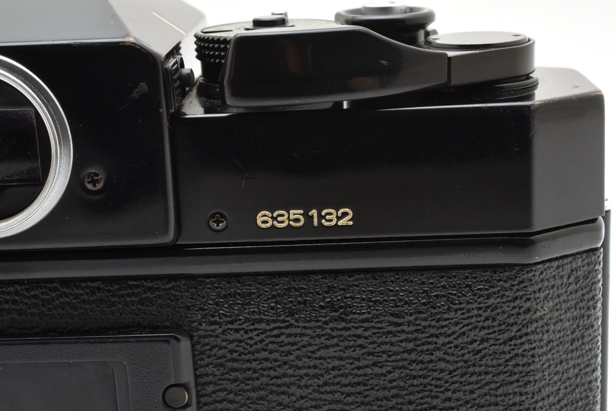 CANON F-1 ブラック #285-1 1200px-Canon_F-