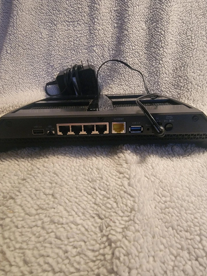 Roteador Wi-Fi Gigabit Tri-Band NETGEAR Nighthawk X6 AC3200 - ‎Preto... - Imagem 3 de 4