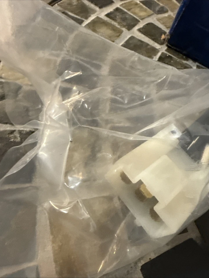 Intermotor Fits Nissan NP300 09-11 New Ignition Switch CS549 US283 - Image 2 of 4