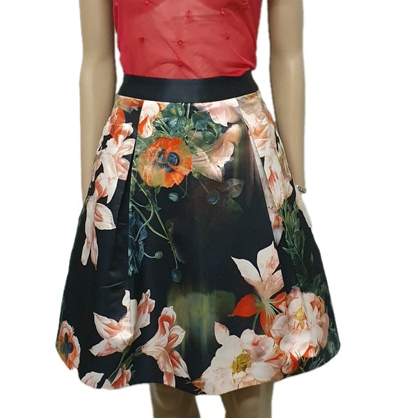 TED BAKER SZ 1 , Black Floral Print Skirt , Fit & Flare. Lined . Seam Pockets .
