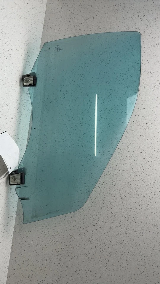 04 05 06 07 MERCEDES C-CLASS Front Door Glass/window Mercedes-Benz Right Foto 3 de 4