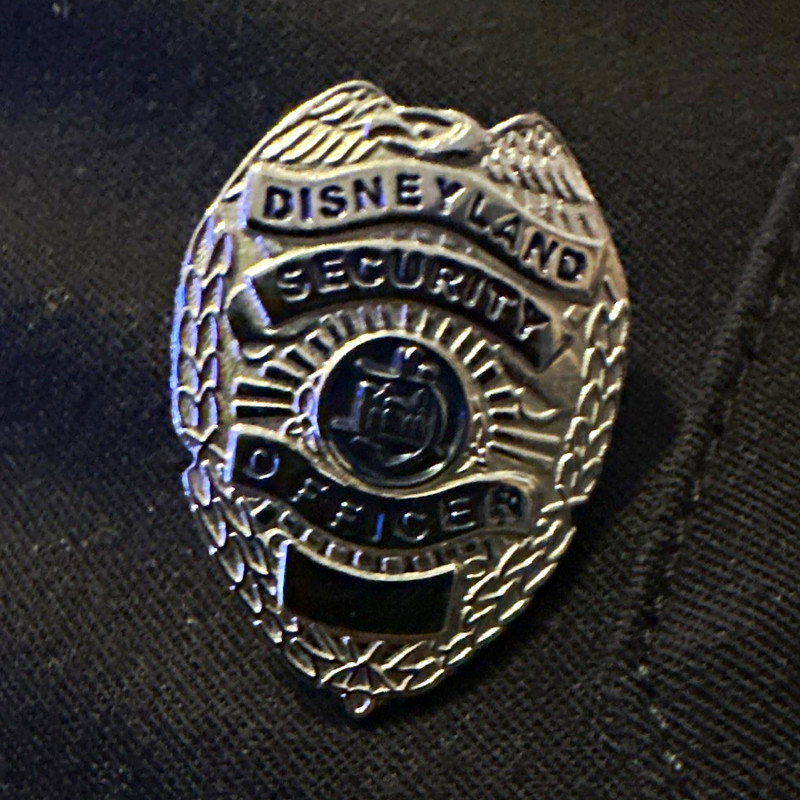 Disneyland Security Officer Badge Single Pin Disneyland/DCA Disney Franchise
