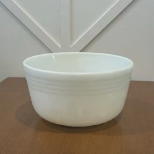 VTG MCM Pyrex Hamilton Beach Mixing Bowl White Milk Glass Ribbed USA