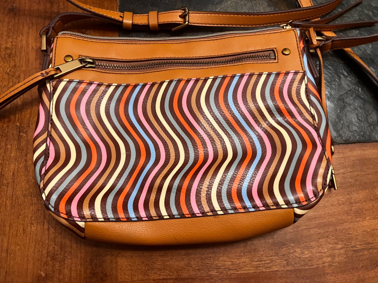 Fossil  Leather Multicolored Chevron Pattern  Cro… - image 2