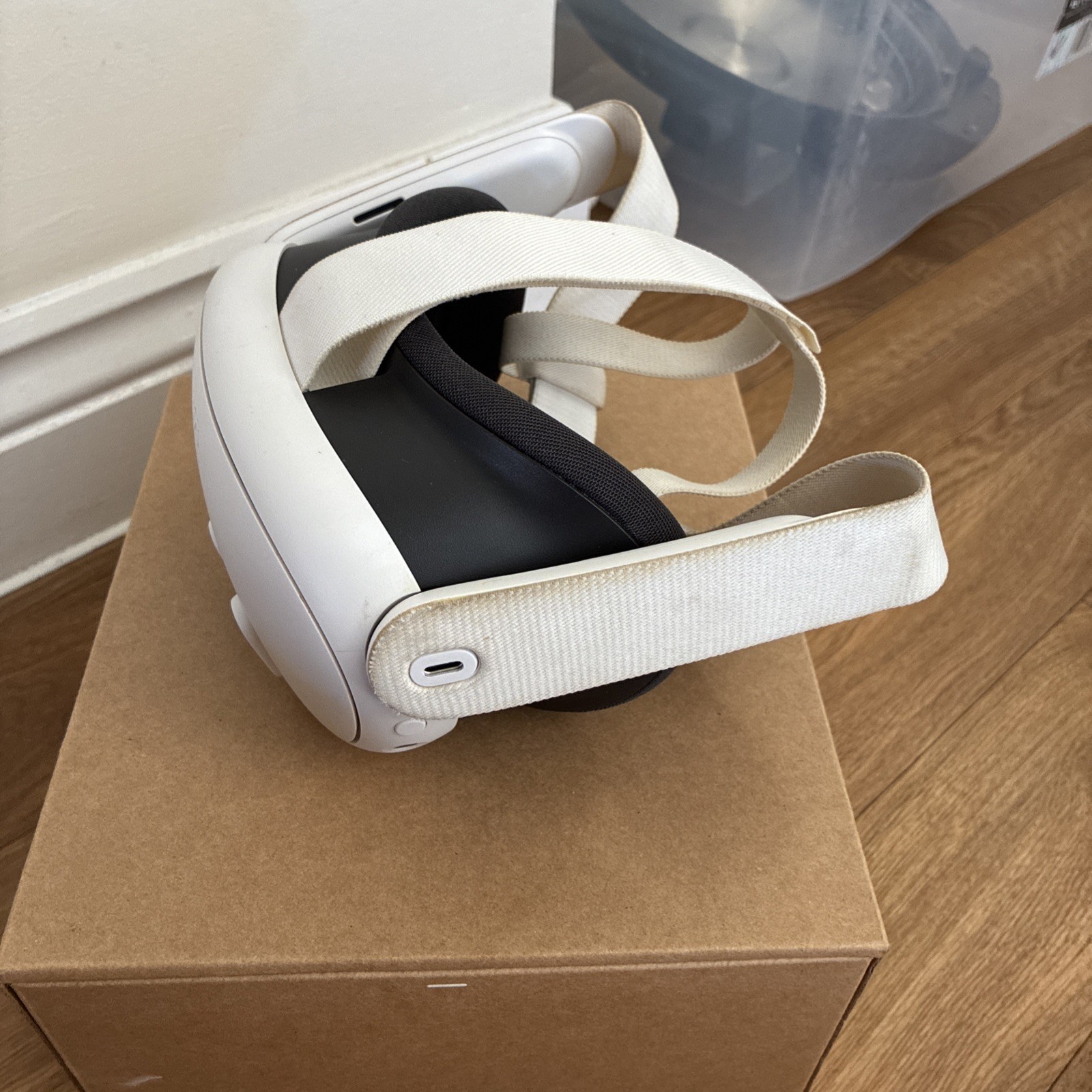 Meta Quest 3 Virtual Reality Headset 128GB Headset Only 