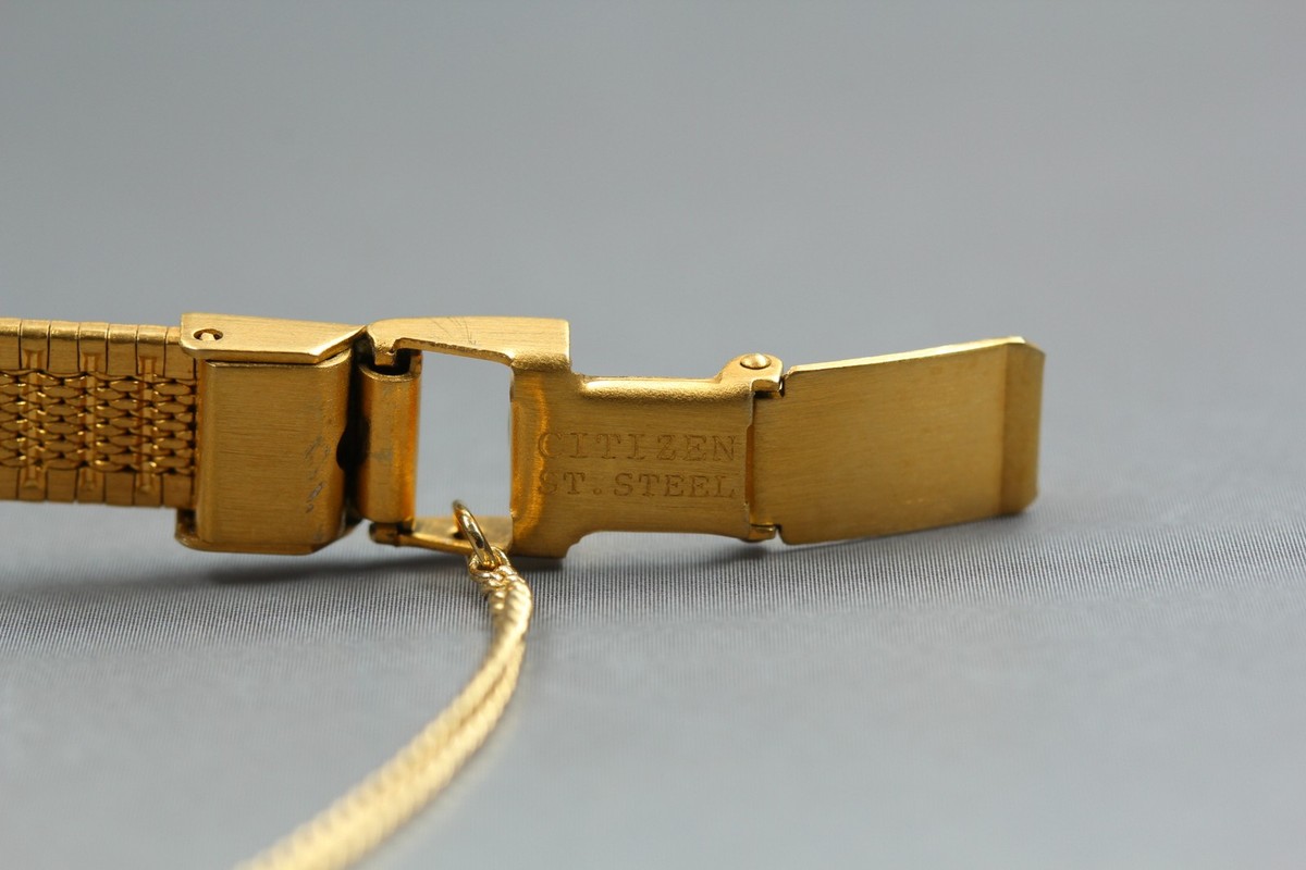 Vintage 1994 Citizen 5930-F90435 YO Gold Octagon Quartz Womens