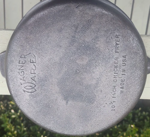 Wagner   #8    Cast Iron Skillet    10 1/2"  Chicken Fryer Deep