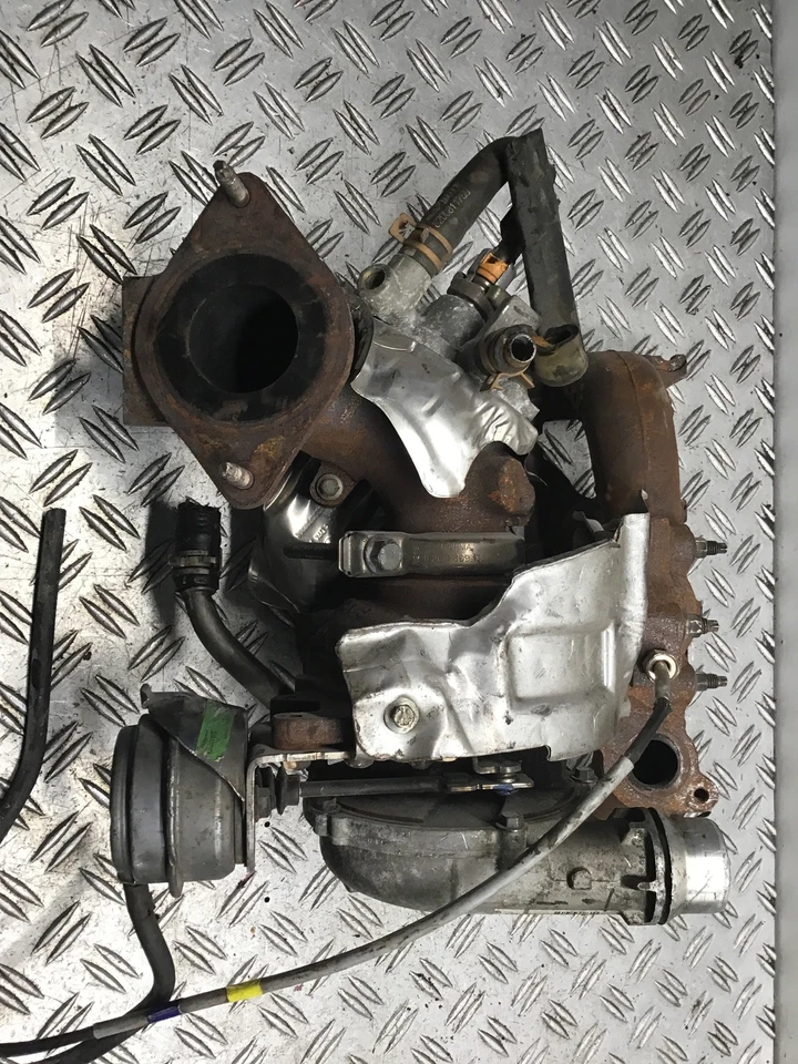 Turbolader Renault Scenic III (JZ) 1.5 dCi 81kW 110PS 8200799760  - Bild 2 von 4