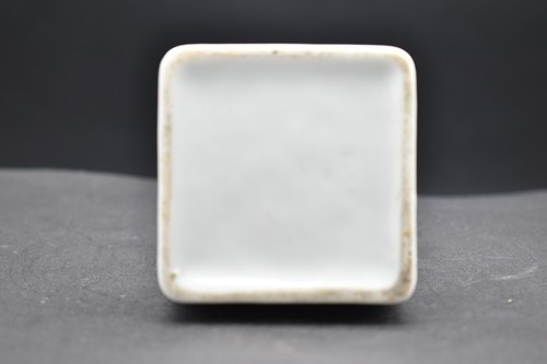 ANTIQUE ~ PORCELAIN DESKTOP INKWELL ~ WITH HAND PAINTED DECORATION - Picture 5 of 9
