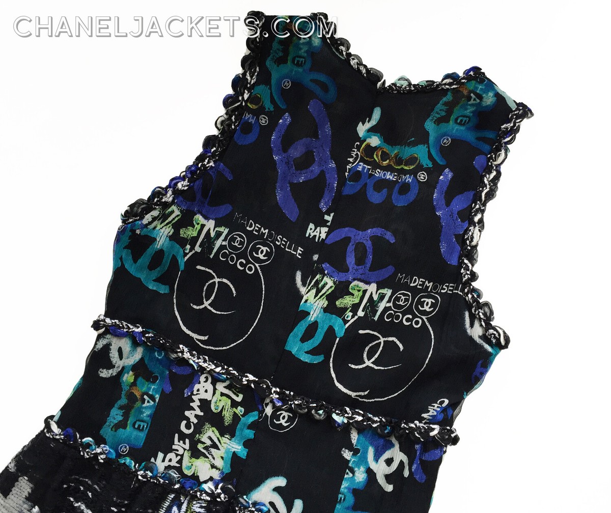 CHANEL FASHION MAGAZINE 非売品 $7,465 CHANEL *RARE ICONIC* CC Graffiti Print SILK & Tweed