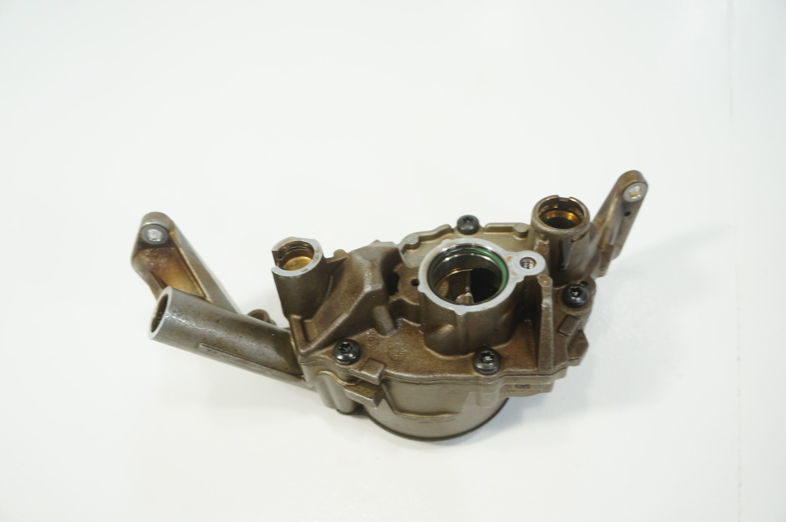 2014-2019 maserati ghibli 3.0l v6 engine motor oil pump OEM