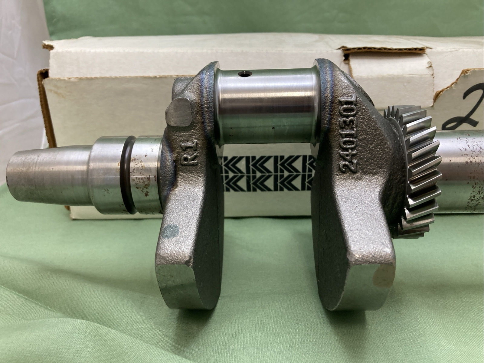 NEW GENUINE KOHLER 24 014 04 CRANKSHAFT; NON-THRUST STYLE | eBay 