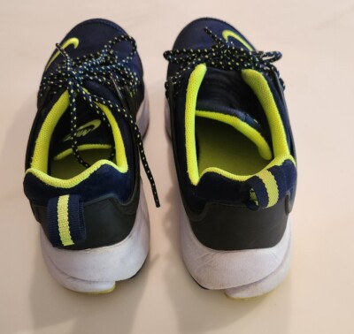 navy blue and lime green nikes