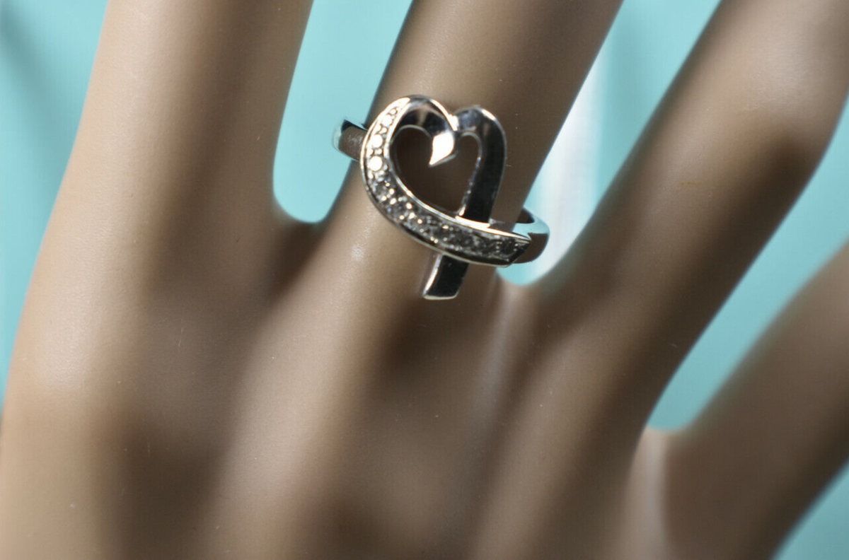 Tiffany &Co Picasso 18kt White Gold Diamond Loving Heart Ring