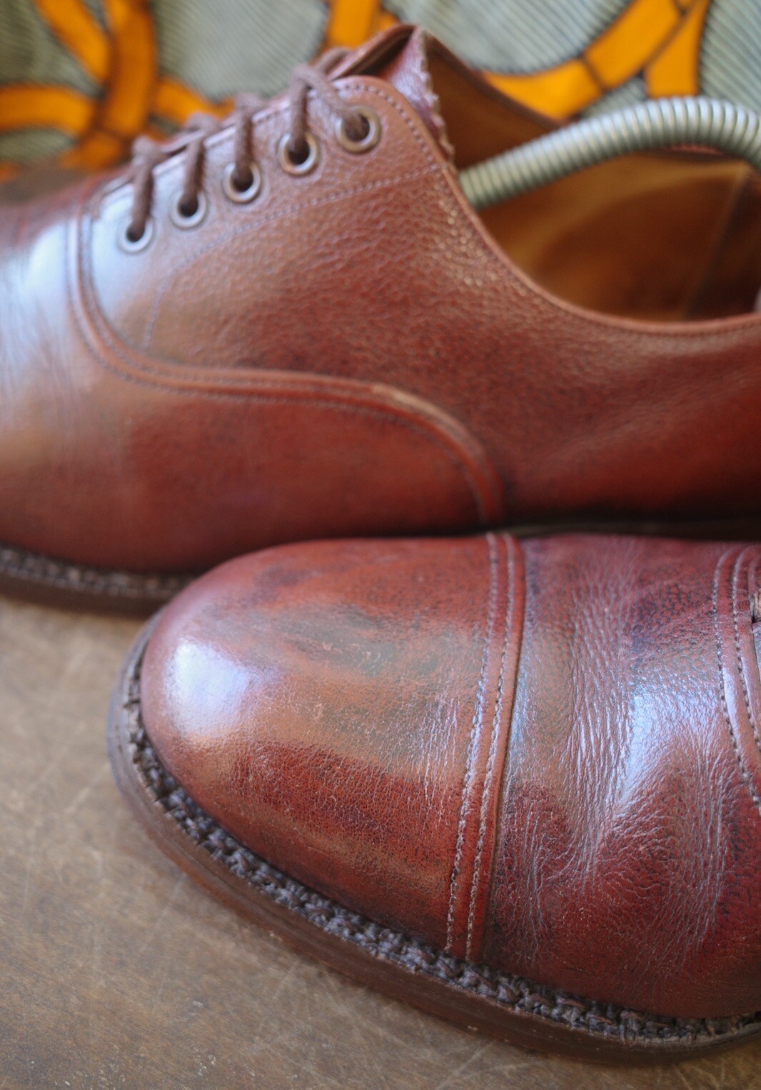 SANDERS & SANDERS ‘RUSHDEN’ OXFORD OFFICERS CAP TOE VINTAGE BROWN MENS