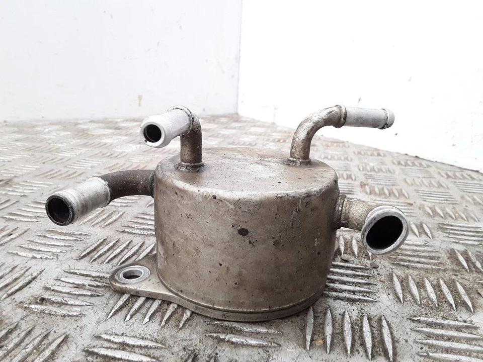 Honda Accord MK8 2.2i-DTEC 110kW Estate 2009 Engine Vacuum Pump 2241000700 - Image 4 of 4