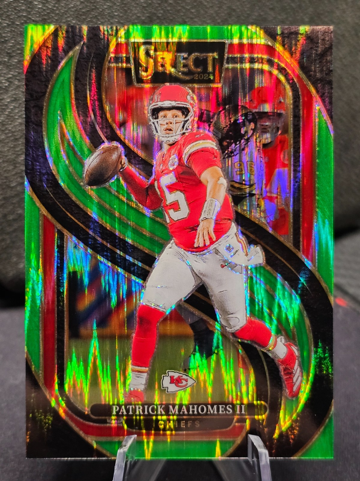 2024 Select - Premier Level Patrick Mahomes II #120 Neon Green Shock Prizm /499