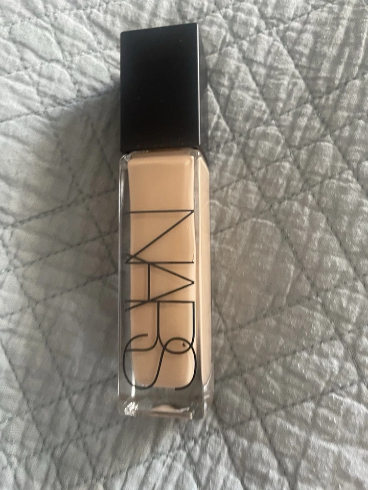 NARS NATURAL RADIANT LONGWEAR FOUNDATION In Fiji Light 5 - Bild 4 von 4