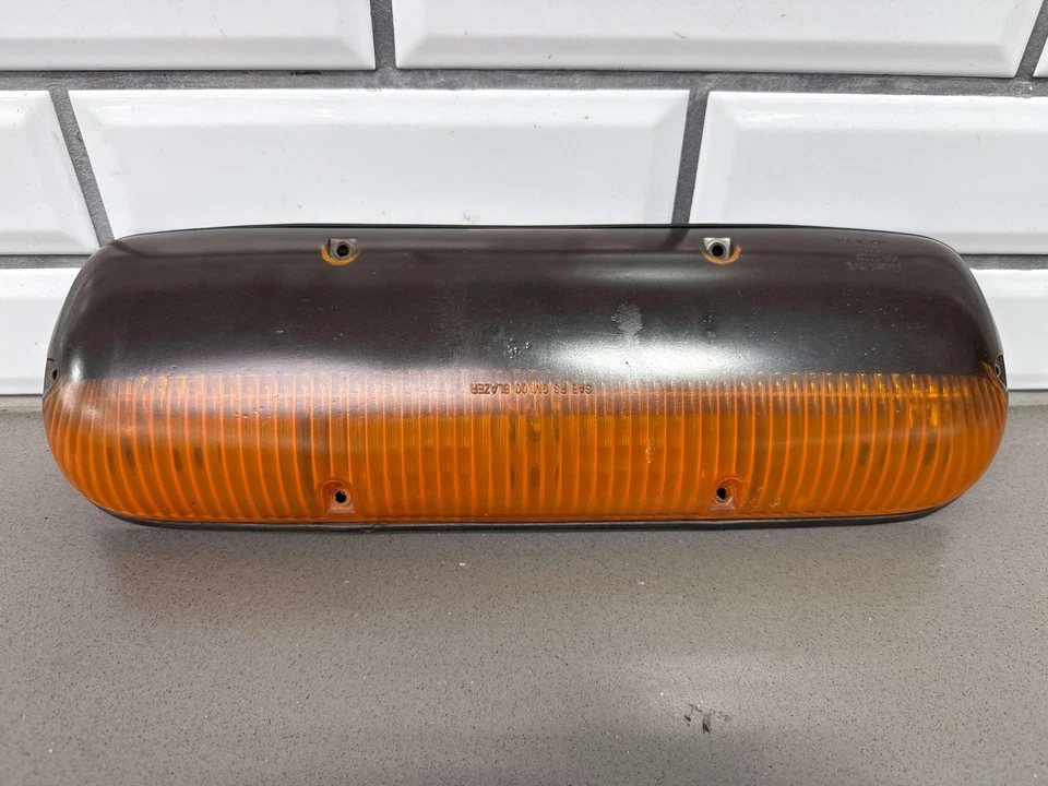 Оригинальный комплект фар для верхней кабины 2002 Chevy Silverado 2500HD (3 штуки) - Изображение 2 из 4