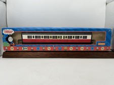 RARE OO Hornby R9051 Thomas Friends James Composite Coach - GOOD BOXED