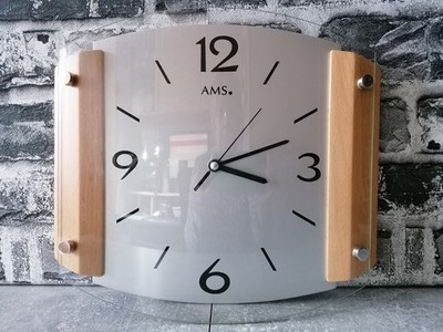 AMS- Wanduhr mit  U.T.S. Quarz Uhrwerk Holz+Glas+Kunststoff 29,3x25x5cm Germany