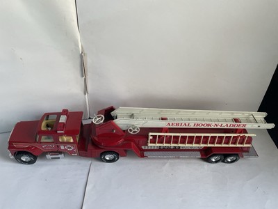 Nylint Fire Department 2  Aerial Hook N- Ladder Fire Truck  (22)