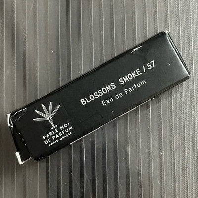 NIB Parle Moi De Parfum Blossoms Smoke / 57 EdP 2 ml Deluxe Travel Sample Spray
