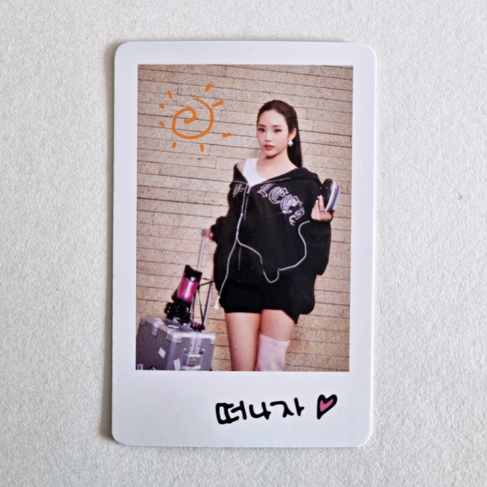 Fromis_9 6th Mini Album From Our 20's Fromm Store POP-UP Polaroid