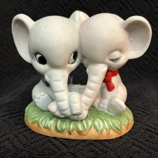 Vintage Artmark Ceramic Snuggling Elephants w/ Intertwined Trunks Figurine  T227