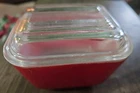 Pyrex Small Refrigerator Dish with Ribbed orig. Lid Red 1.5 Cup Vintage Retro 19