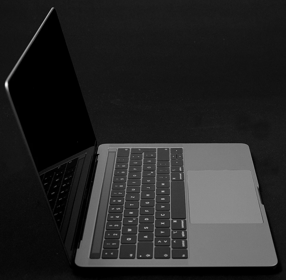 Apple MacBook Pro 2018 13" A1989 2,3GHz i5-8259U 8GB RAM 256GB Space Grey - Bild 2 von 3