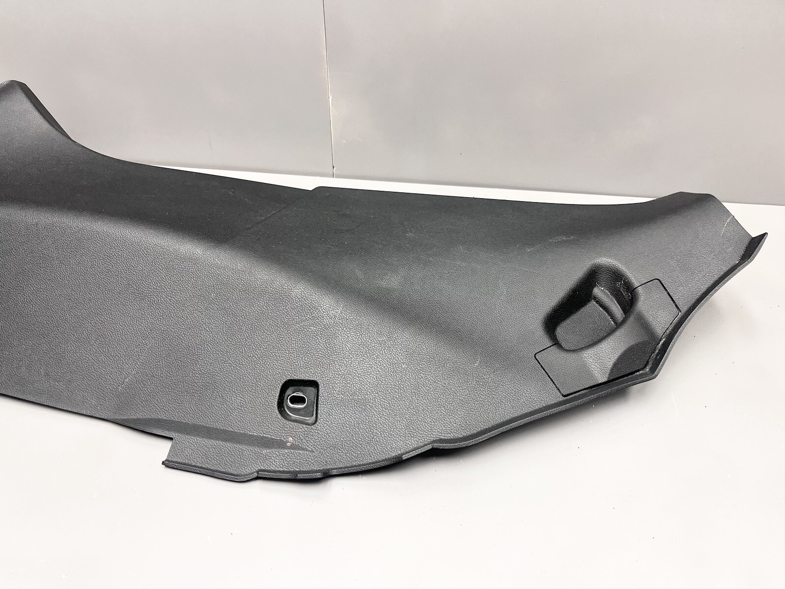 ⭐️2017-2020 MASERATI LEVANTE REAR LEFT C PILLAR LOWER QUARTER TRIM COVER PANEL