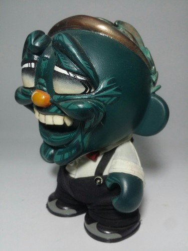 Crux - custom 7" Munny Kidrobot - Picture 8 of 11