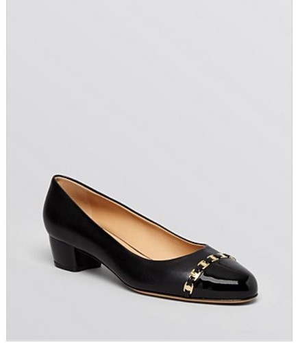 $ 875 Salvatore Ferragamo Pumps Vara Pim Kette schwarz Leder/Gold 6/7/8,5 C BREITE - Bild 11 von 11