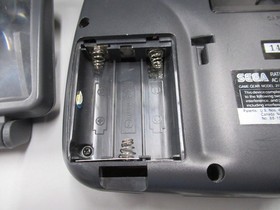 Sega Game Gear Console Black w/ Bag & 7 Games Sonic 2, Sports Illustrated BB&FB