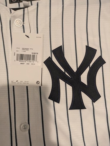Nike Aaron Judge Yankees Pinstripe Jersey MLB Youth Shirt Boys Large 14/16 - Picture 5 of 9